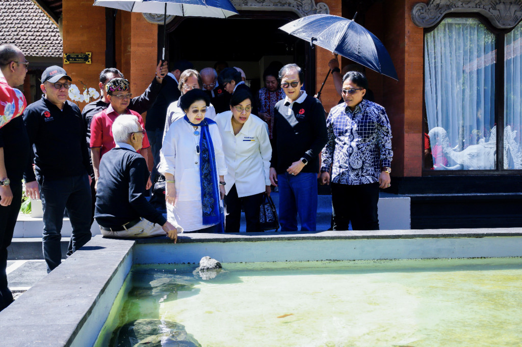 Datang Semobil Dengan Presiden RI Ke-5 Megawati Soekarnoputri, Bupati Giri Prasta Hadiri Kegiatan BRIN di Kebun Raya Bedugul Tabanan